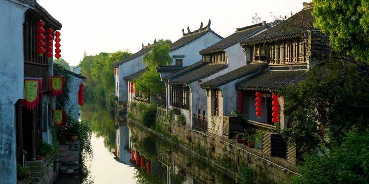 南京挂满日系元素图案后续:商场后台很硬,演员唐嫣受牵连